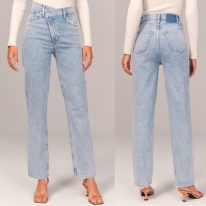 Abercrombie & Fitch Ultra High Rise 90s Straight Crossover Jean Size 31/12